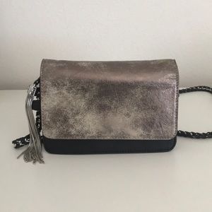 Metallic crossbody bag
